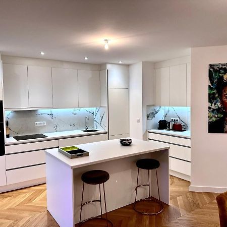 Bel Appartement Avec Parking Au Coeur De Reims Luaran gambar