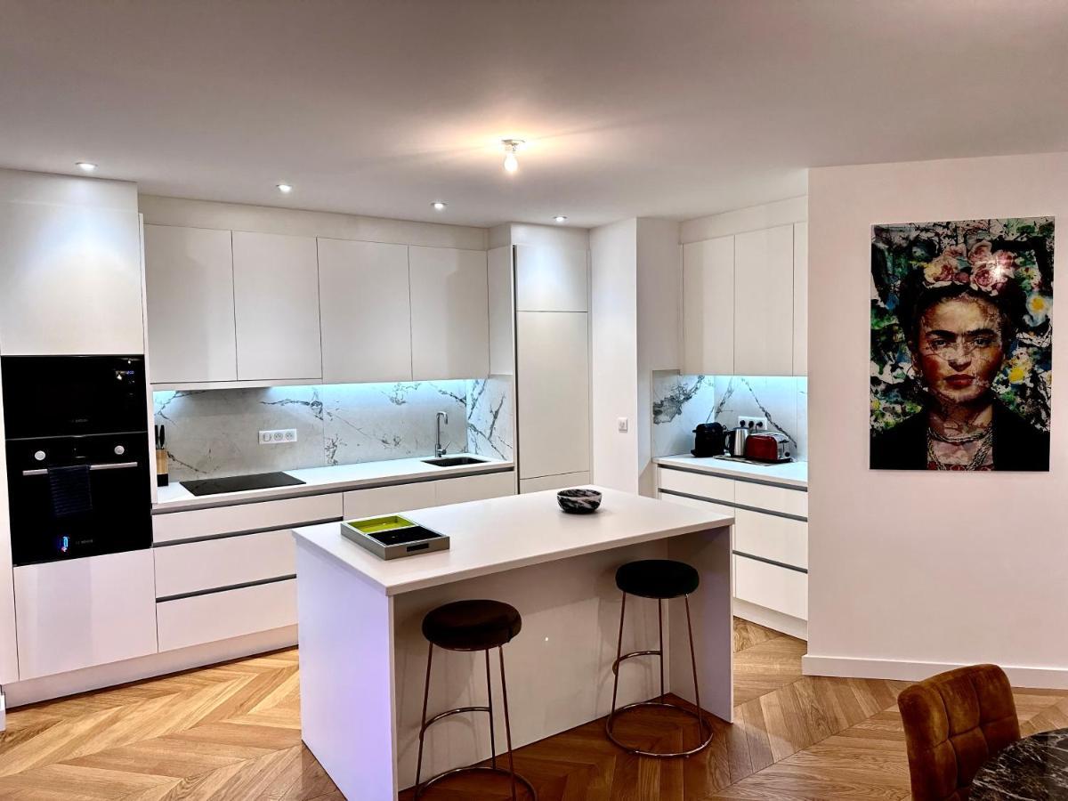 Bel Appartement Avec Parking Au Coeur De Reims Luaran gambar