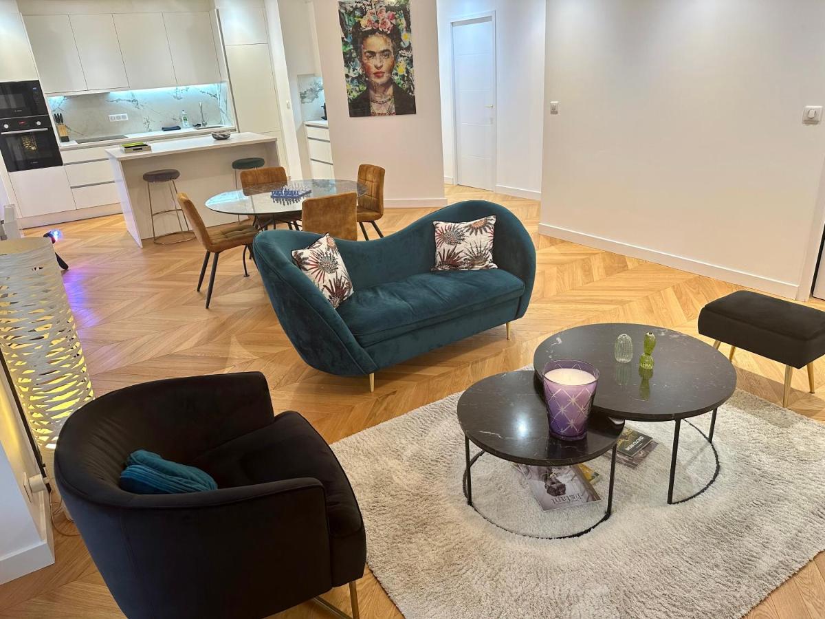Bel Appartement Avec Parking Au Coeur De Reims Luaran gambar